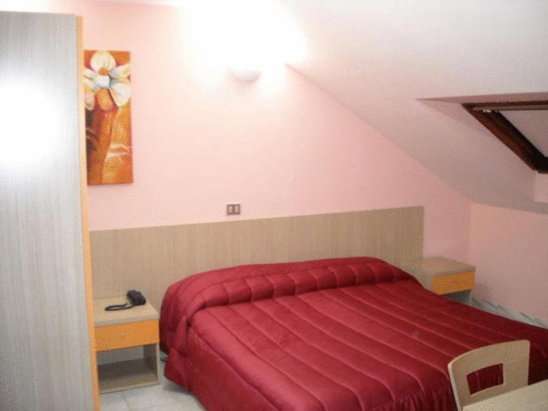 Hotel New Baby Caserta Luaran gambar